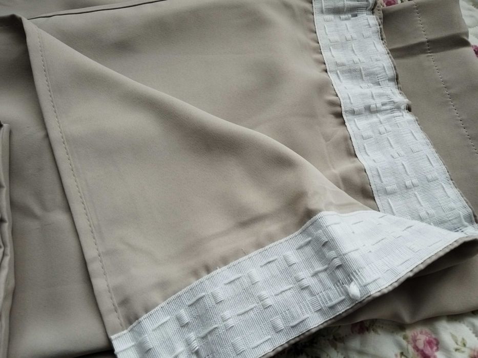 Затъмняваща завеса AMUNGEN 1x140x175 цвят пясък