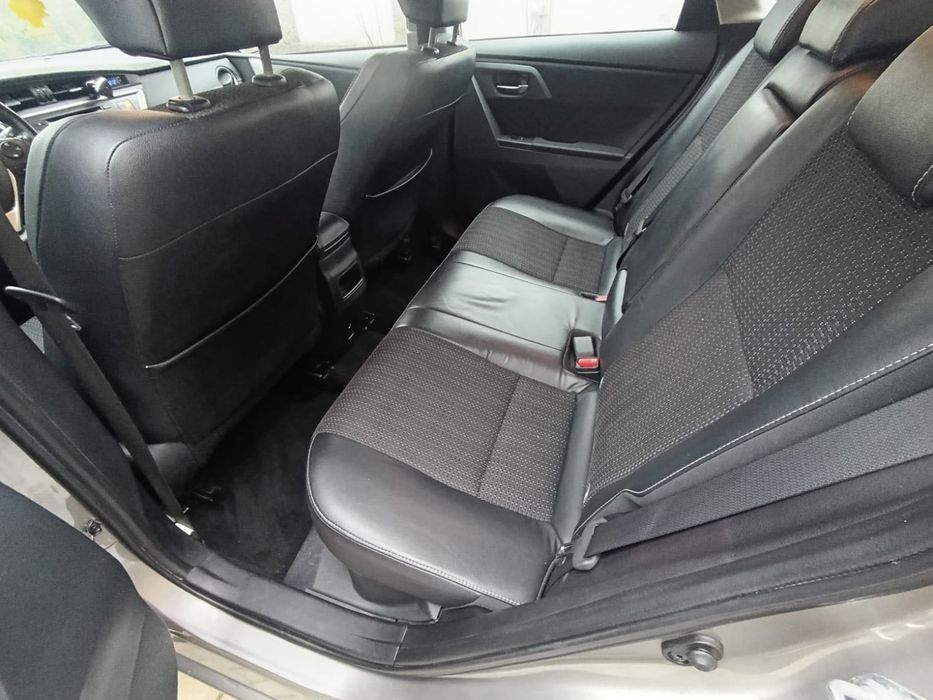 Toyota Auris Hybrid Touring Sports 1.8 VVT-i (136 CP) – Hybrid