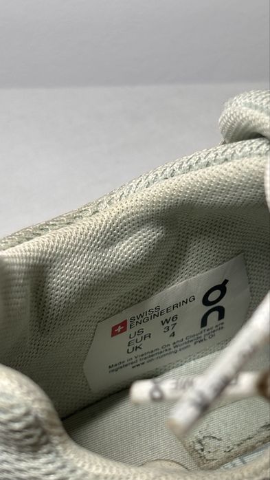 Adidași OnCloud "The Roger”, albi, damă, mărimea 37.