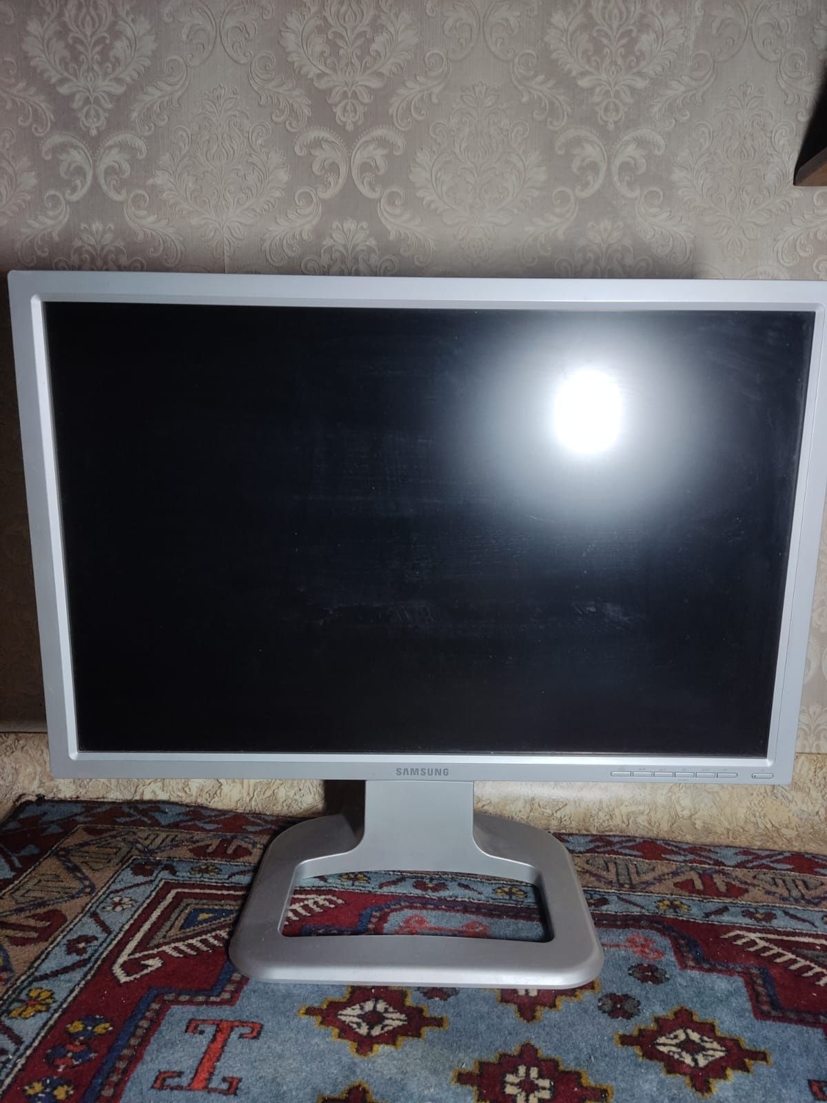 Монитор Samsung SyncMaster 244T