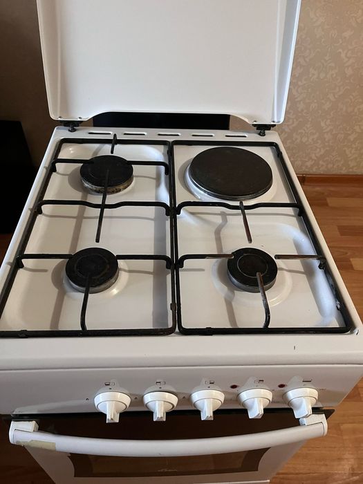 Продам газовую плиту
