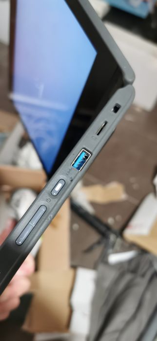 vand laptop lenovo 300e 2gen