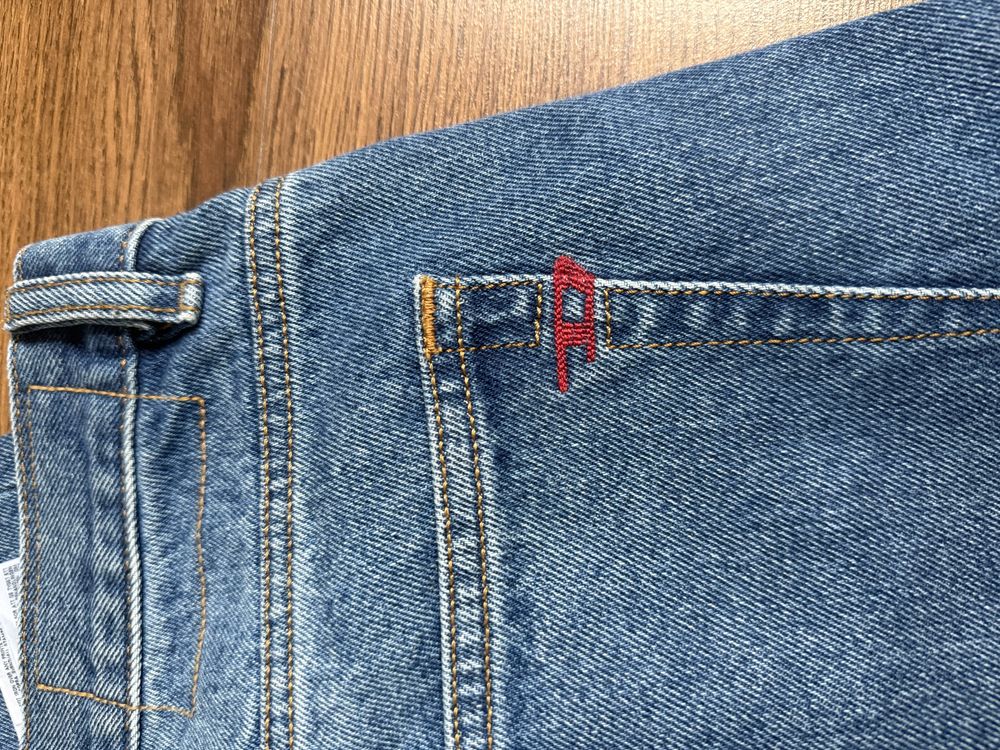 Дънки, панталони Guess, Levi’s, Diesel, Tommy Hilfiger, adidas