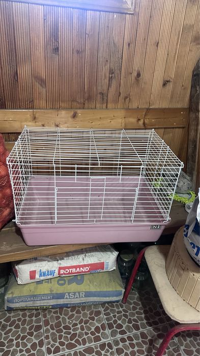 Клетка большая.   ,