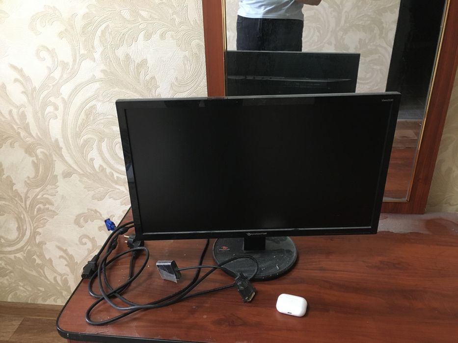 Продаю Манитор б/у packard bell за 17000