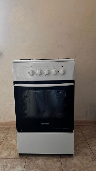 Газовая плита почти новая