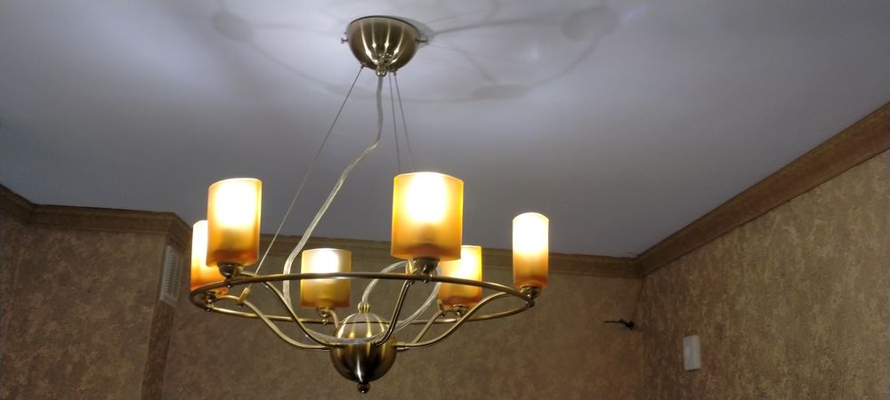 Люстра "под старину".