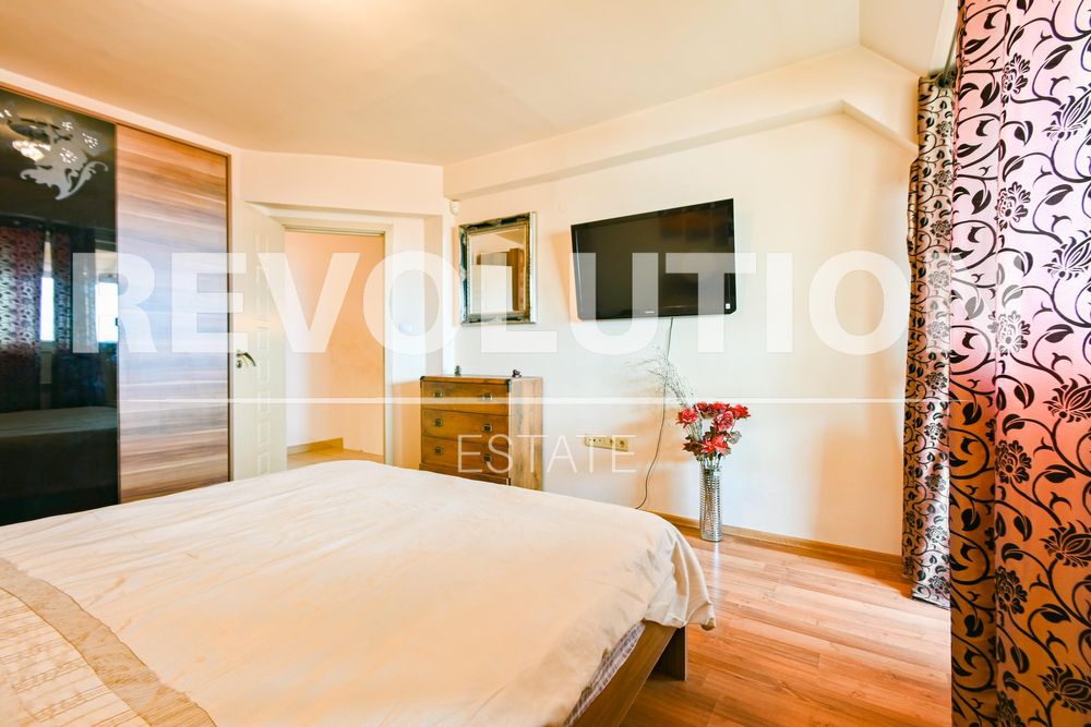 Дава се под наем Тристаен апартамент в София, Лозенец - 143 кв.м за 1000 € - Снимка #7