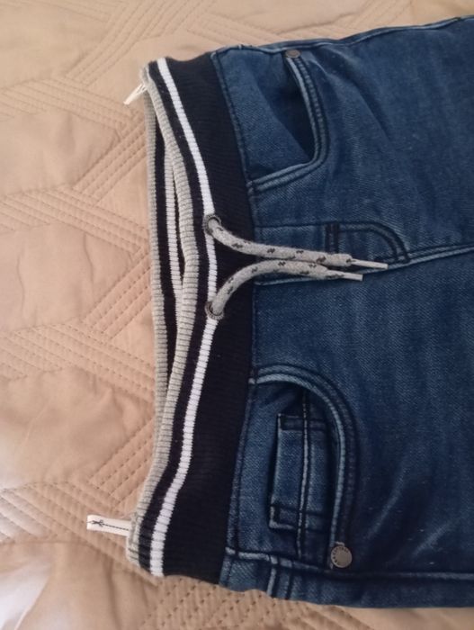 Pantaloni C&A se jeanși dublați 110 și 116 baieti