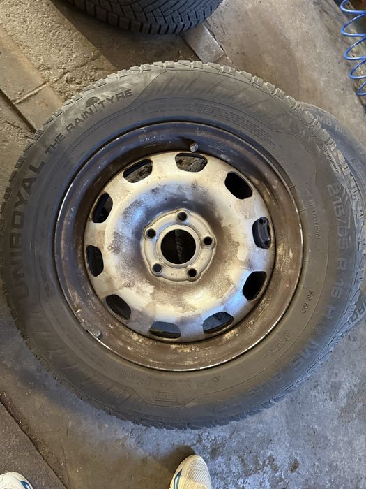 Anvelope  ms cu jante tabla Duster 215/65/16