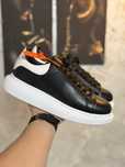 Adidasi Barbati Alexander Mcqueen Black & White!