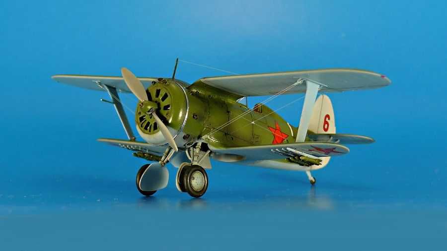Сборная модель самолета И-153 Чайка (ICM, 1:72)