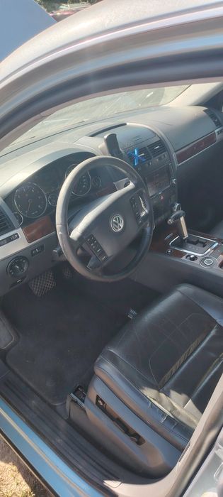 Продавам Volkswagen Touareg 3.0 D 2009г на части