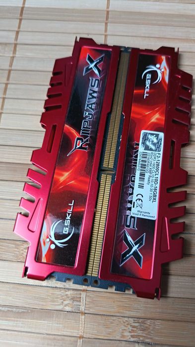 2x 8 GB Ram GSkill DDR3