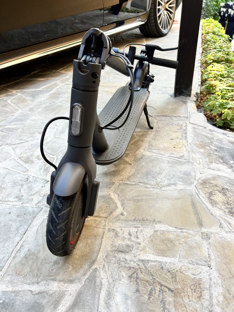 Електрически скутер Xiaomi Electric Scooter Pro 2