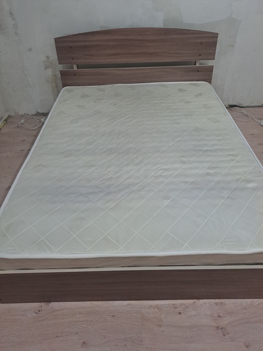 Продам кровать двуспальная