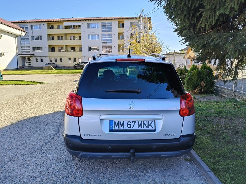 Peugeot 207 SW Cross Outdoor 1,6 DCI an 2011
