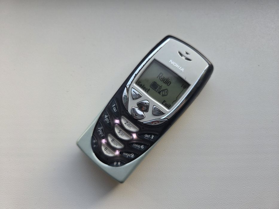 Nokia 8310 - telefon de colectie