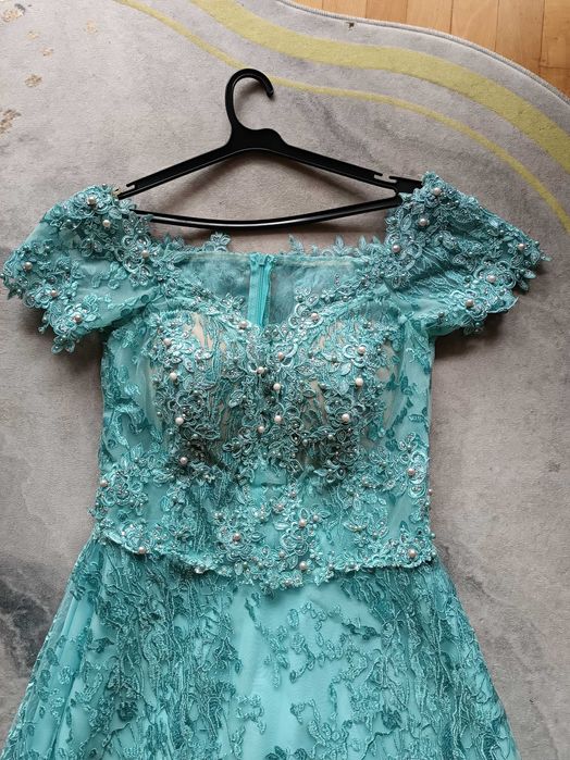 Лот от официални рокли