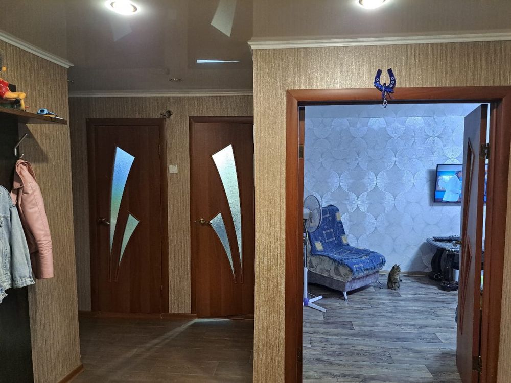 Продам 3-х комнатную квартиру в п. Майское!