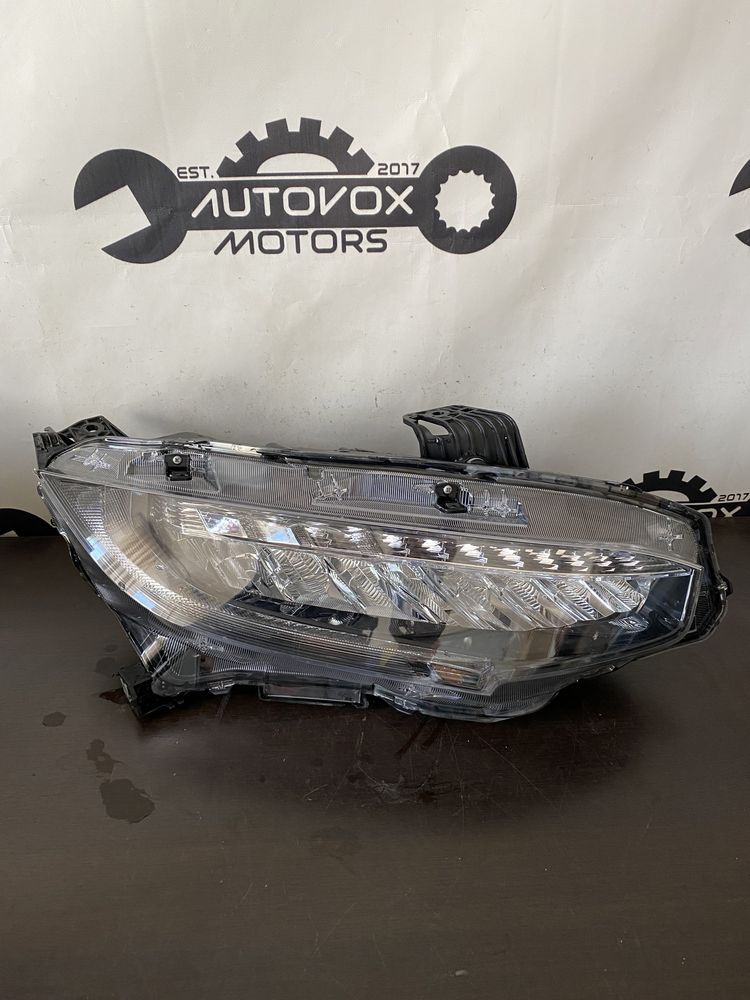 Far dreapta full led Honda Civic an 2015-2020