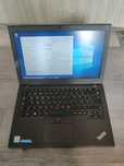 Leptopul Lenovo ThinkPad are procesor Intel i5, 8GB de memorie RAM și