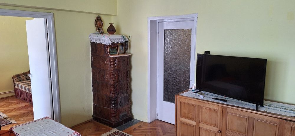 Apartament 3 camere Beiuș, 66 mp, str. Ghe.  Pituț, diverse destinații