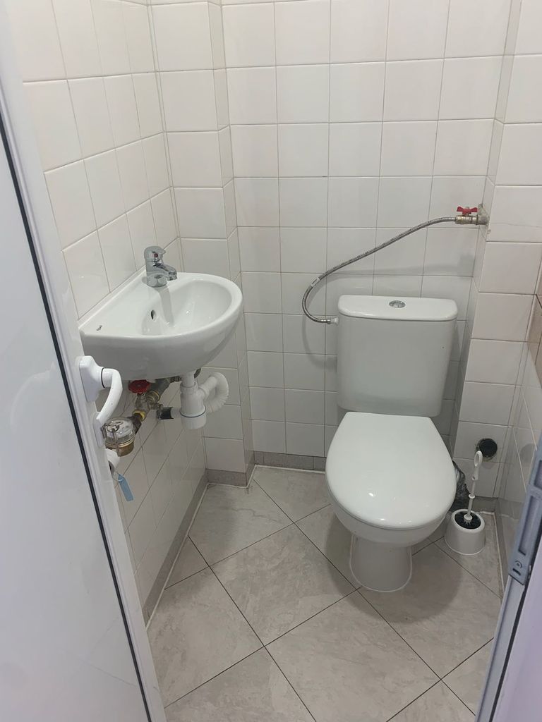 Дава се под наем Тристаен апартамент в Казанлък - 101 кв.м за 346.8 € - Снимка #8