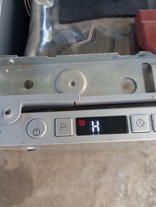 Mașina de spălat vase Whirlpool defectă pentru piese sau reparat