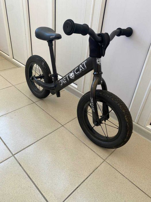 Беговел JETCAT 12 sport sl AIR PRO, б\у