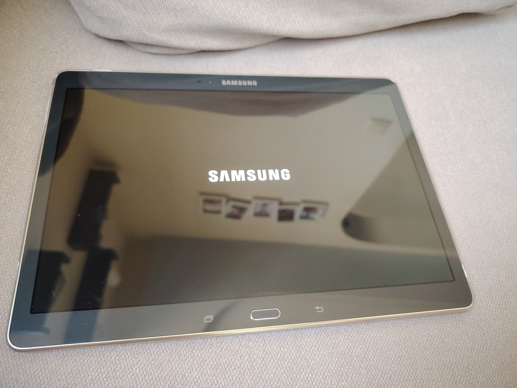 Таблет Samsung Galaxy Tab S 10.5 LTE (SM-T805) 16GB
