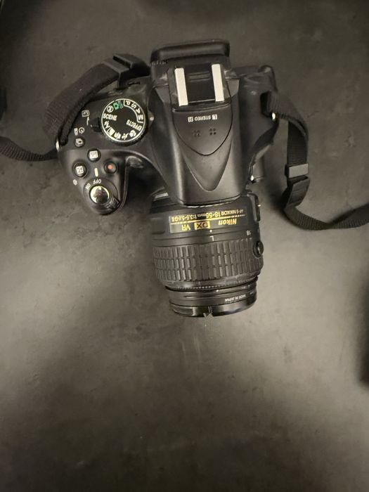 Nikon D5200 - ca nou