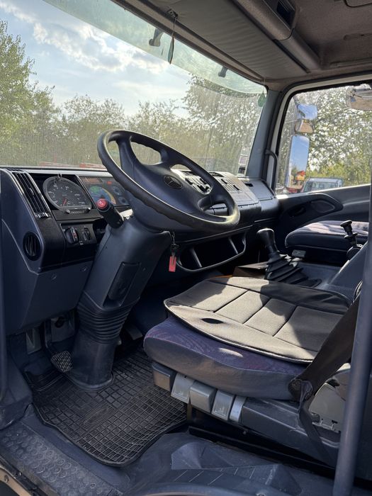 Mercedes atego cu macara fassi