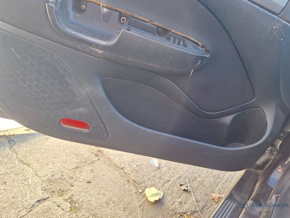 Tapiterie panou portiera fata stanga SKODA OCTAVIA 1Z3 2004 - 2013