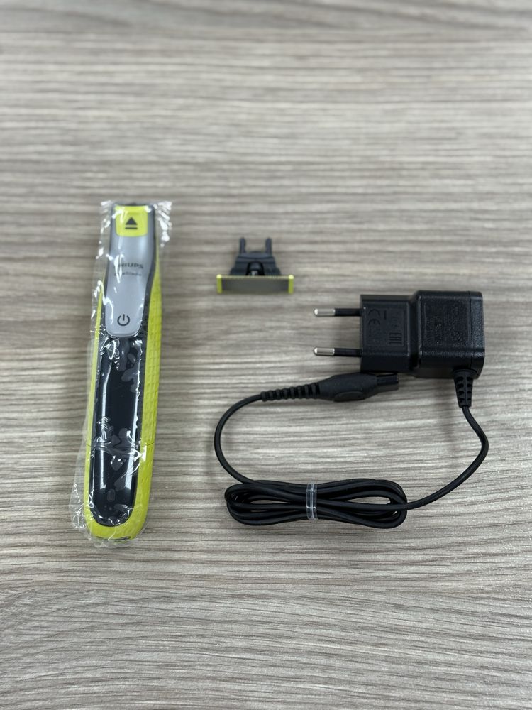 Aparat de barbierit si tuns barba Philips OneBlade QP2530