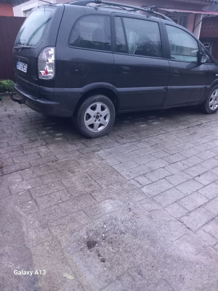 Auto Opel Zafira