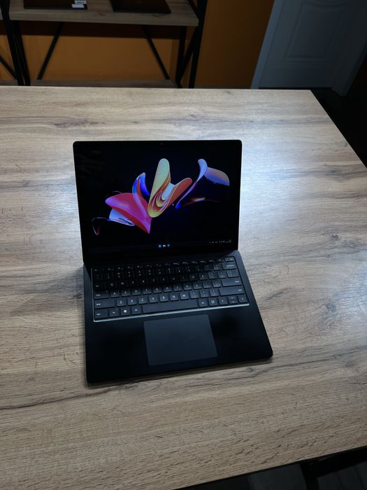 Microsoft Surface Laptop 4 / I5 - 11Gen / 16 GB / 256 GB