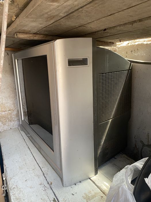 Телевизор старого образца Panasonic