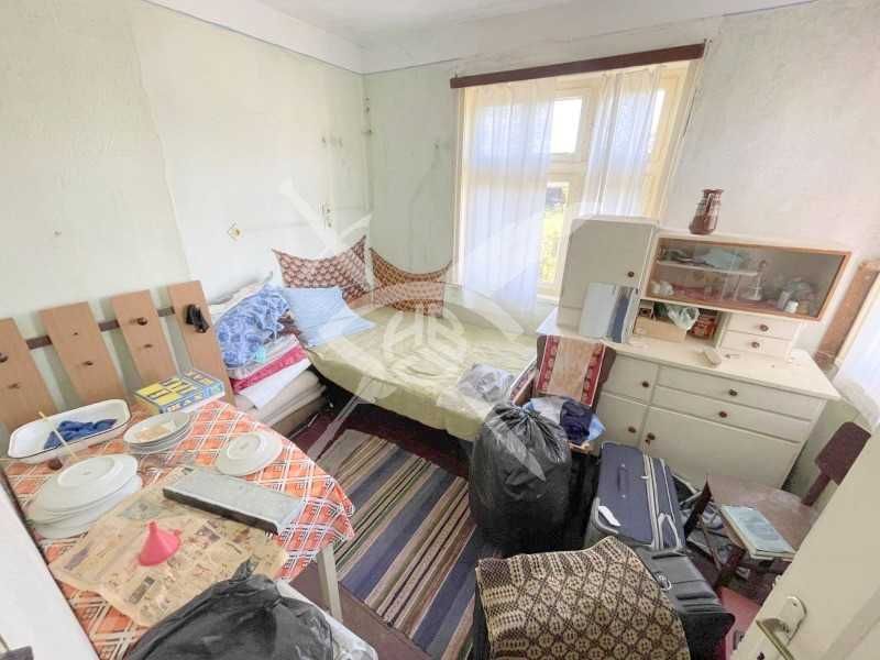 Двуетажна къща в село Бръшлян 38149