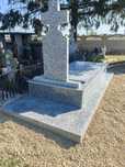 Monumente funerare