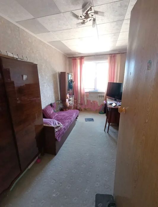 Продам 3-комнатную квартиру в районе маг.Азияя