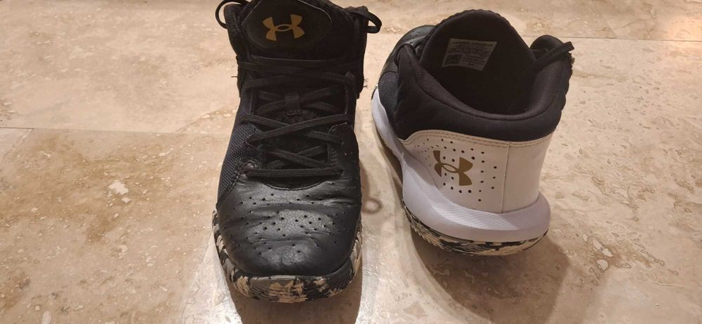 Adidași Under Armour masura 42