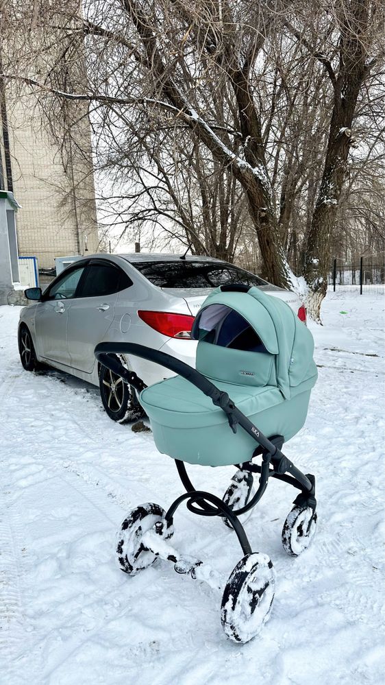 Продам коляску 2 в 1 в отличном состоянии