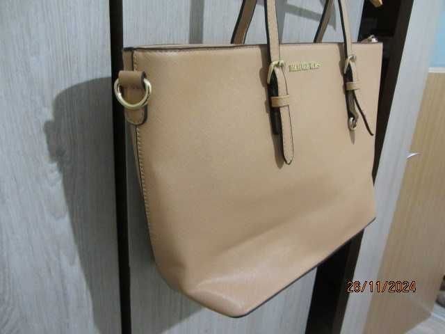Луксозна дамска чанта - Michael Kors