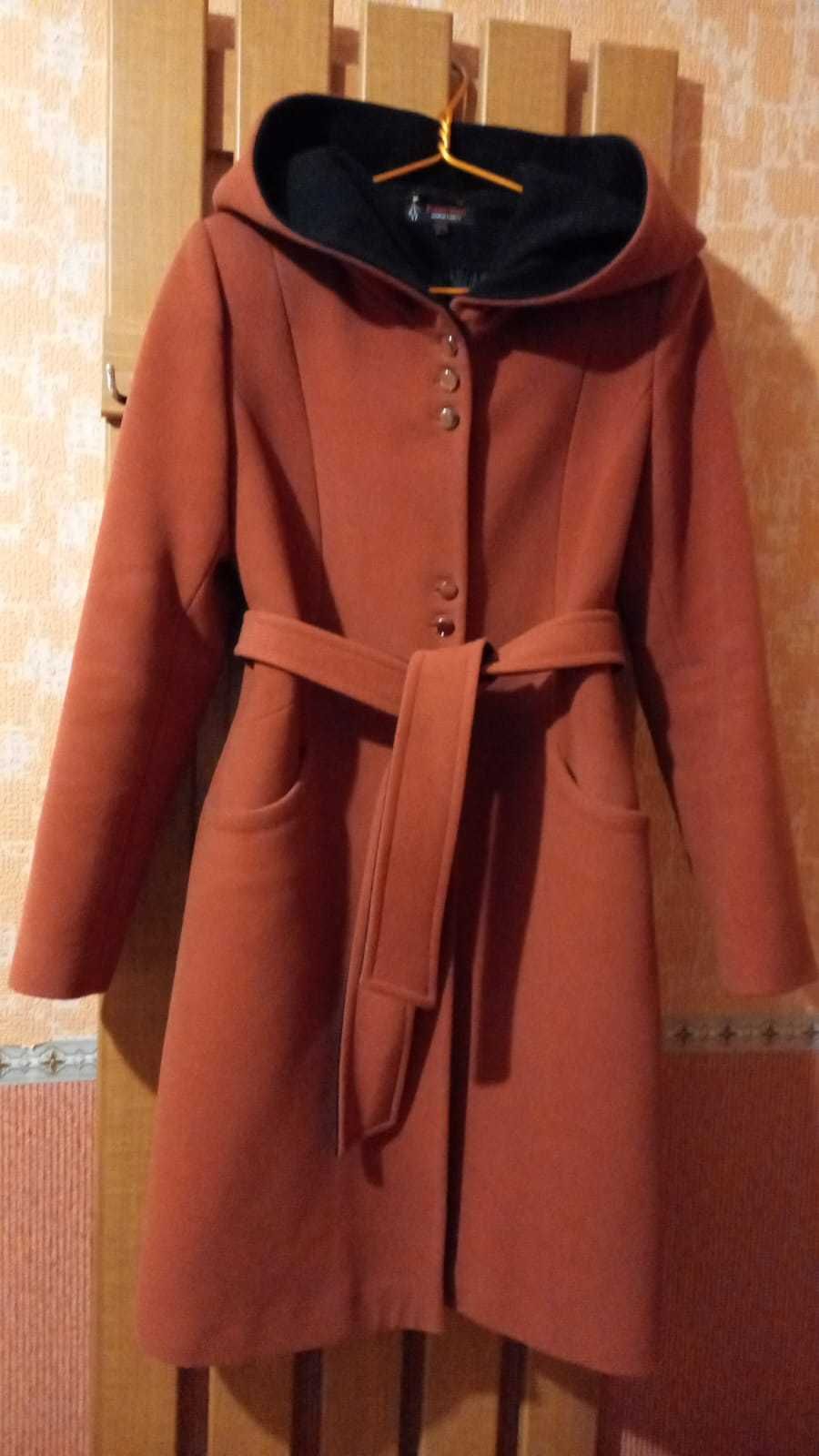 Пальто (кашемир) размер 42-44