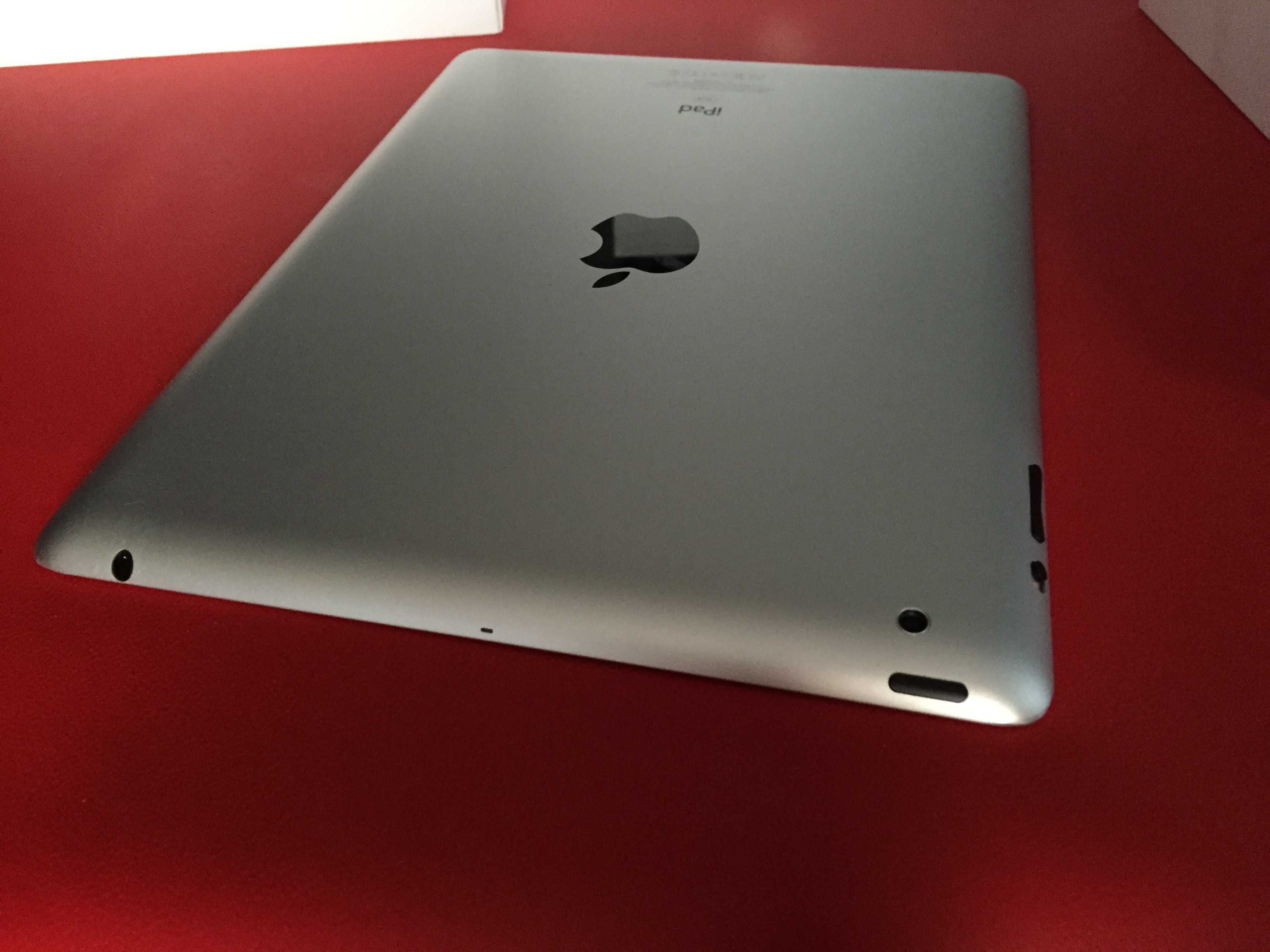 Apple iPad 2 16GB WiFi черен Модел А1395