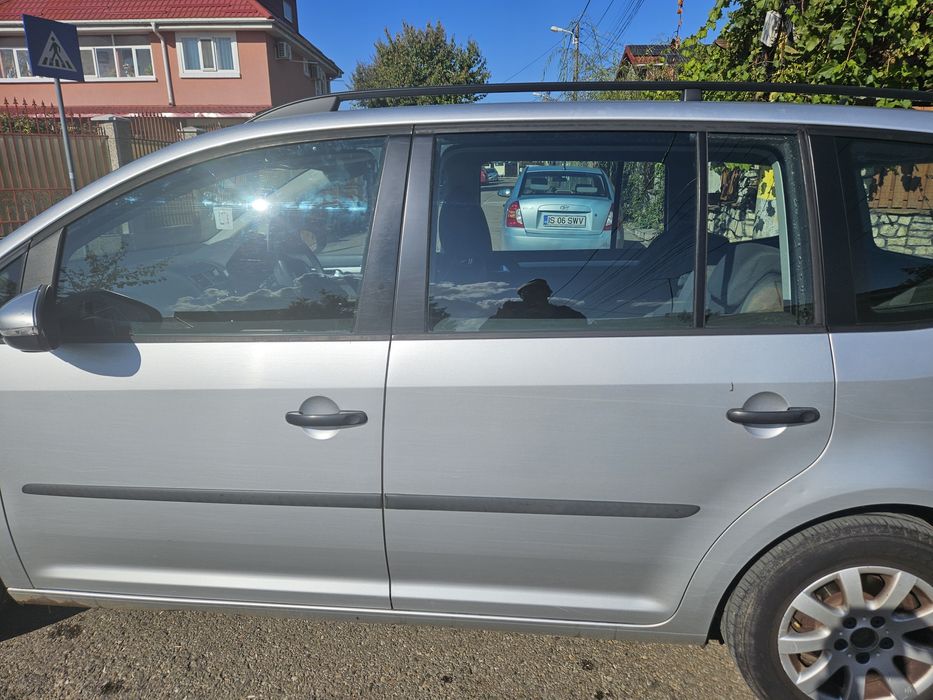 Vw touran 1.6  2011