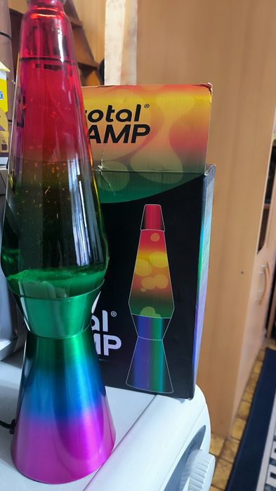 Чисто нова Лава лампа