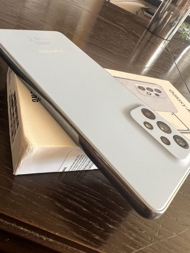SamsungA53 5G Телефона е като нов, без никакви драскотини.128G памет.
