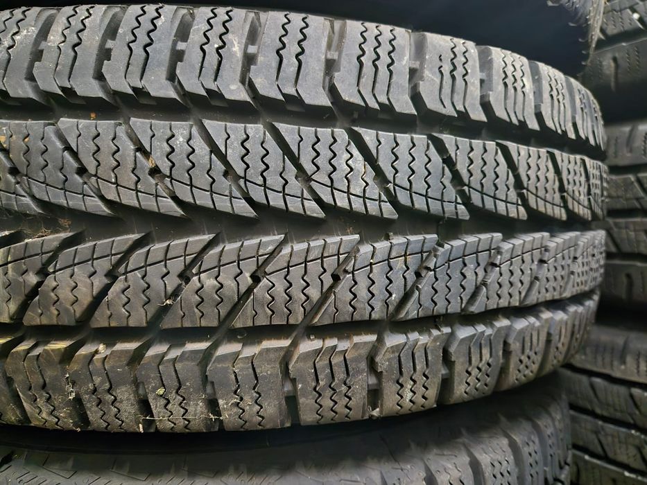 4 anvelope iarna Uniroyal 205 70 15C ca și noi